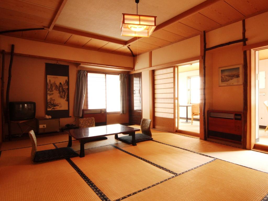 Kaneki Hotel Yamanouchi  Exterior photo
